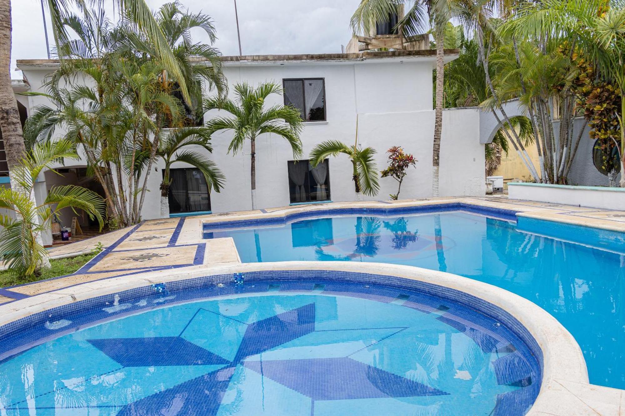Hotel Oyo Marias,aeropuerto Internacional De Chetumal
