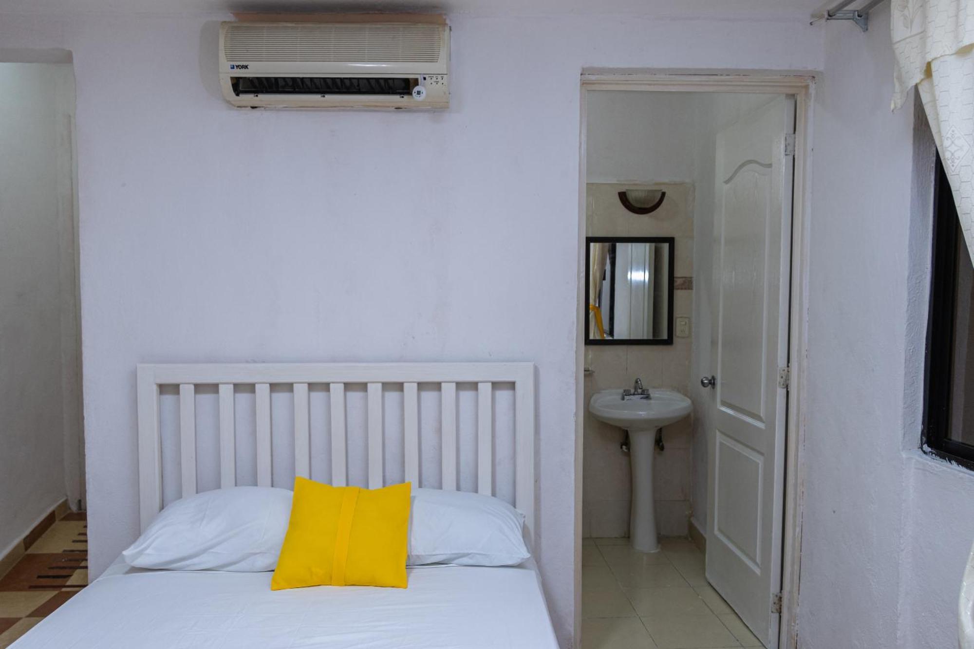 Hotel Oyo Marias,aeropuerto Internacional De