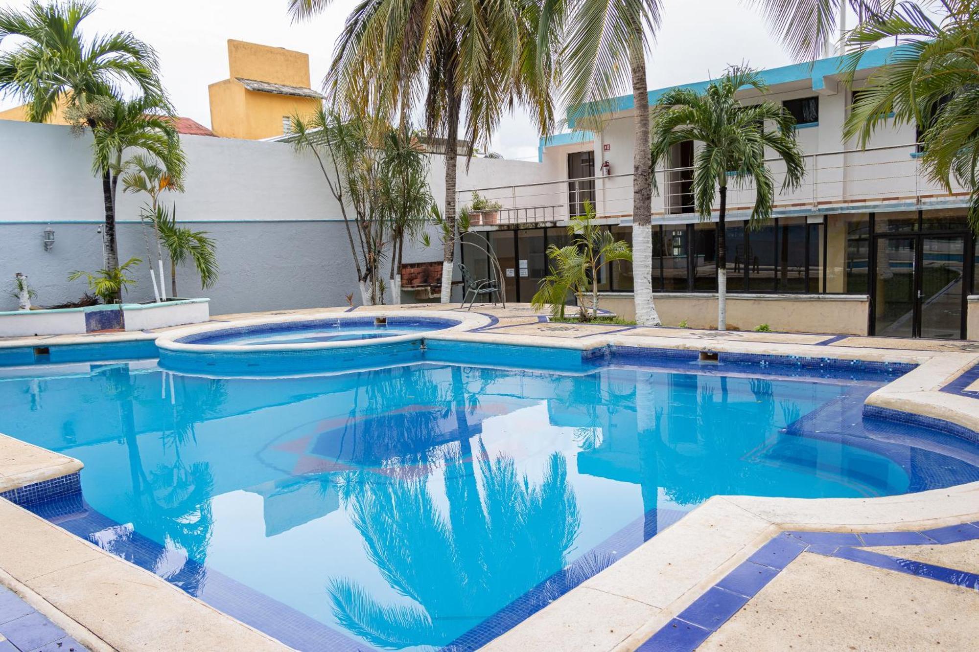 Oyo Marías 3*